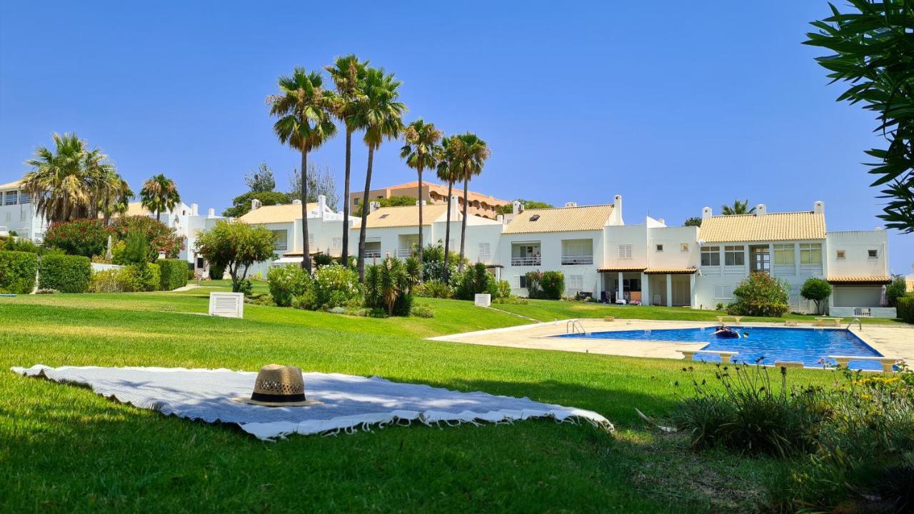 Beach Villa With Ocean View And Rooftop Cinema Guia  Exterior foto